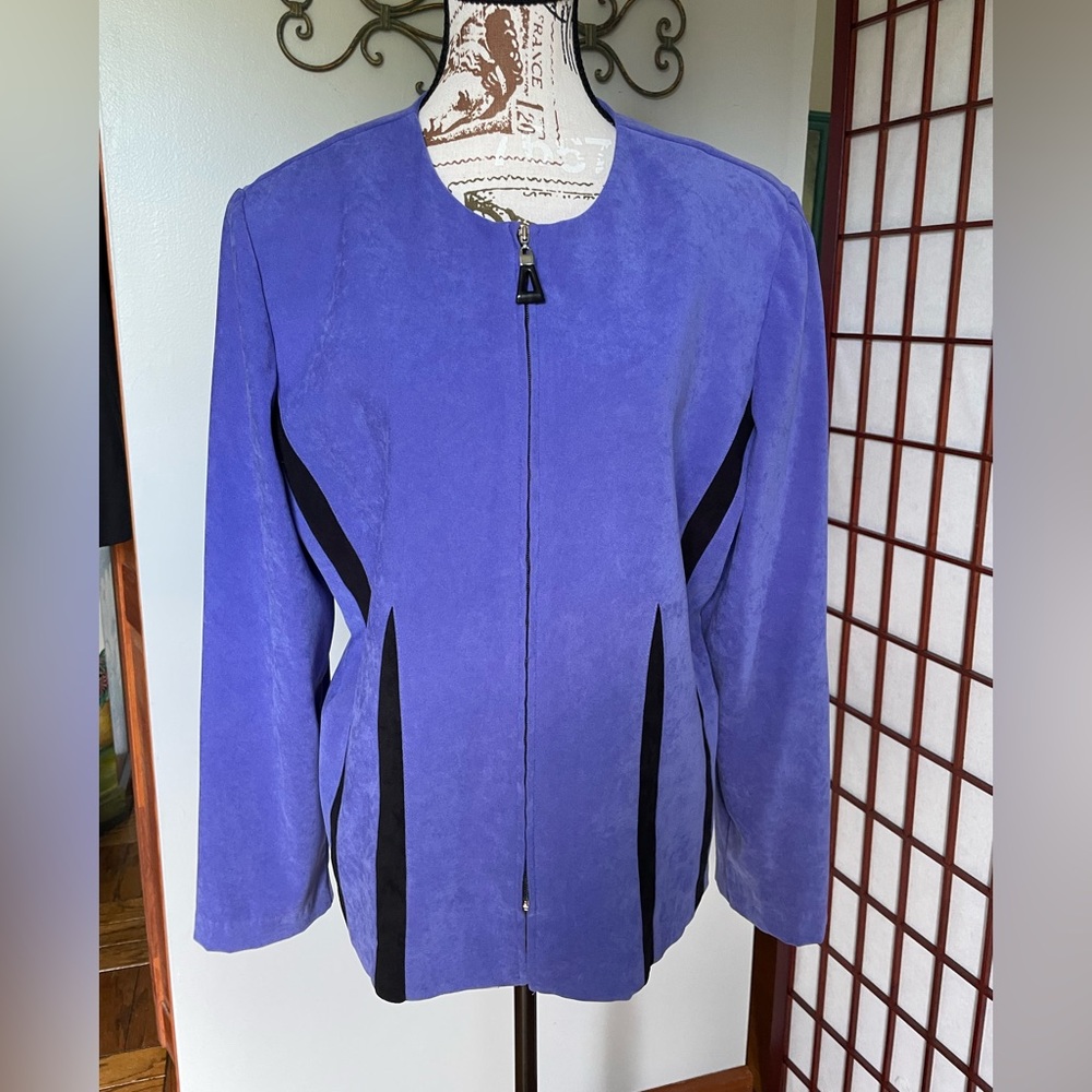 Kari's Place Women's Jacket, Size 16